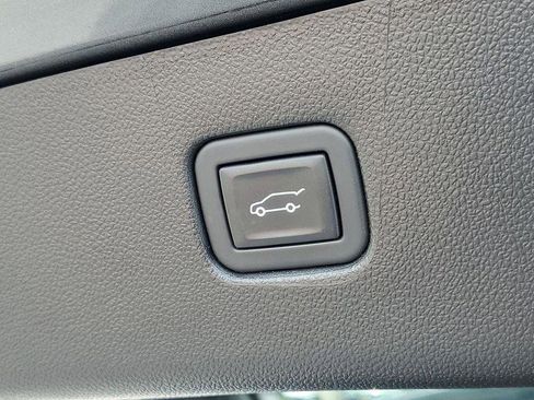 Used 2023 Chevrolet Blazer LT w/ Convenience Package FWD image 32