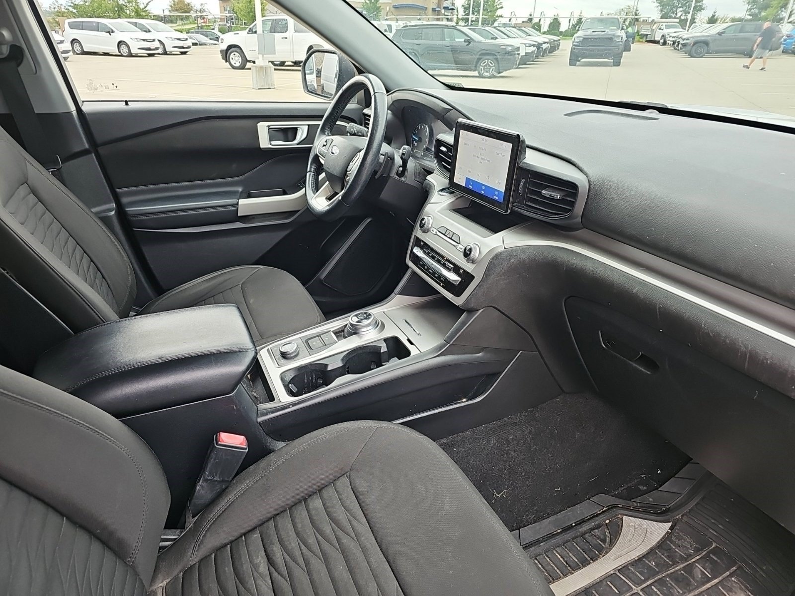 Used 2020 Ford Explorer XLT AWD/4WD image 10