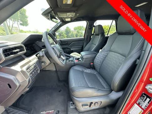 Used 2025 Toyota 4Runner TRD Off-Road Premium AWD/4WD image 16