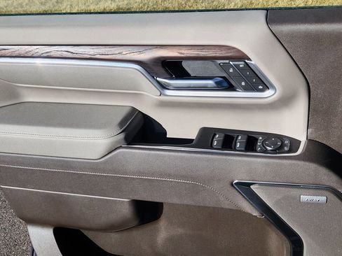 New 2025 GMC Sierra 3500 SLT w/ SLT Premium Package image 12