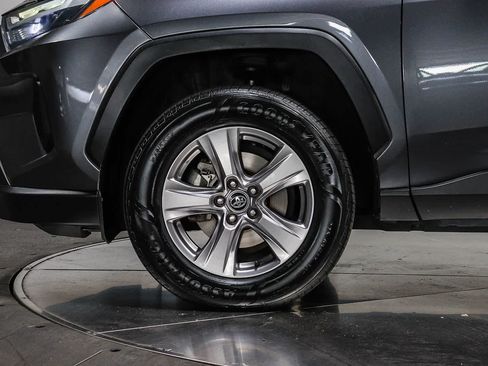 Certified 2022 Toyota RAV4 XLE w/ Convenience Package FWD image 10