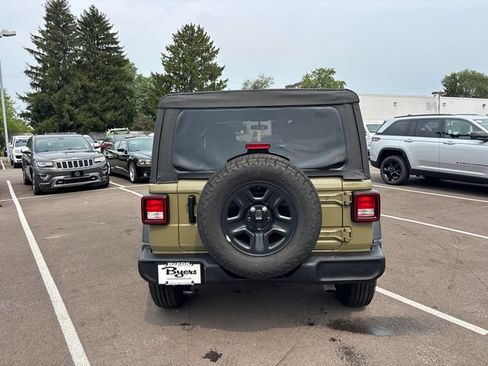 Used 2025 Jeep Wrangler Unlimited Sport AWD/4WD image 28