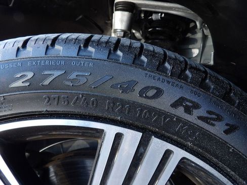 Certified 2025 Volvo XC90 B6 Ultra image 31