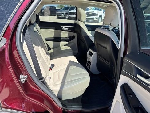 Used 2019 Ford Edge Titanium w/ Equipment Group 301A AWD/4WD image 5