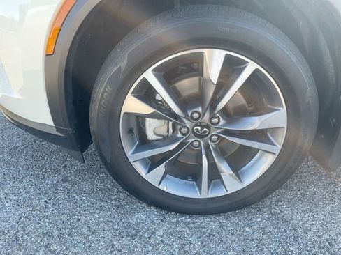 Used 2025 INFINITI QX60 Luxe AWD/4WD image 9