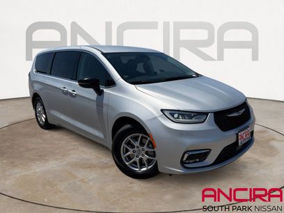 Used 2024 Chrysler Pacifica Touring-L