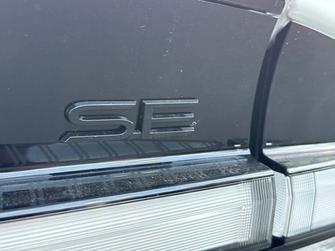 New 2026 Toyota Prius Plug-In Hybrid image 12