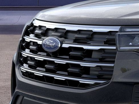 New 2026 Ford Explorer Active RWD image 17
