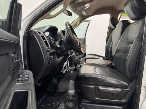 Used 2020 RAM 5500 Tradesman w/ Chrome Appearance Group image 13