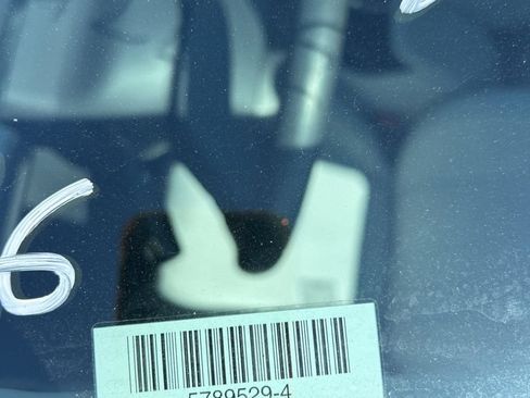 Used 2025 Hyundai Kona SEL FWD image 2