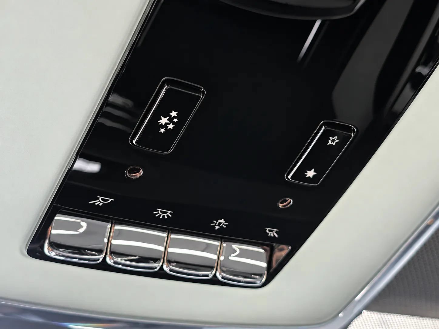 Used 2020 Rolls-Royce Cullinan Black Badge AWD/4WD image 68