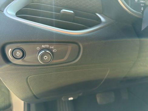 Used 2024 Chevrolet Malibu LS FWD image 11