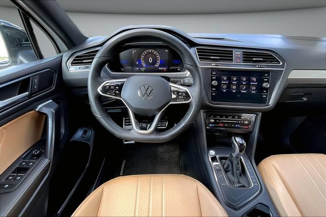Used 2024 Volkswagen Tiguan SE R-Line FWD image 10