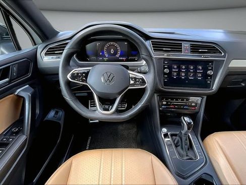 Used 2024 Volkswagen Tiguan SE R-Line FWD image 10