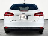 Used 2015 Ford Focus SE image 4