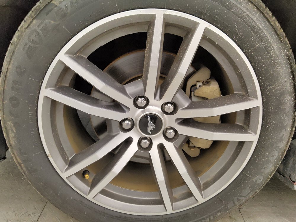 Used 2016 Ford Mustang Premium RWD image 31