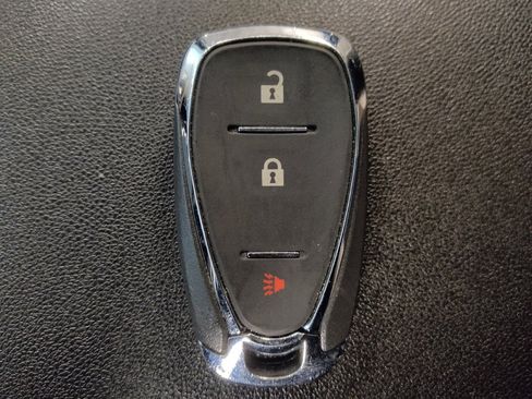 Used 2018 Chevrolet Equinox LS image 32