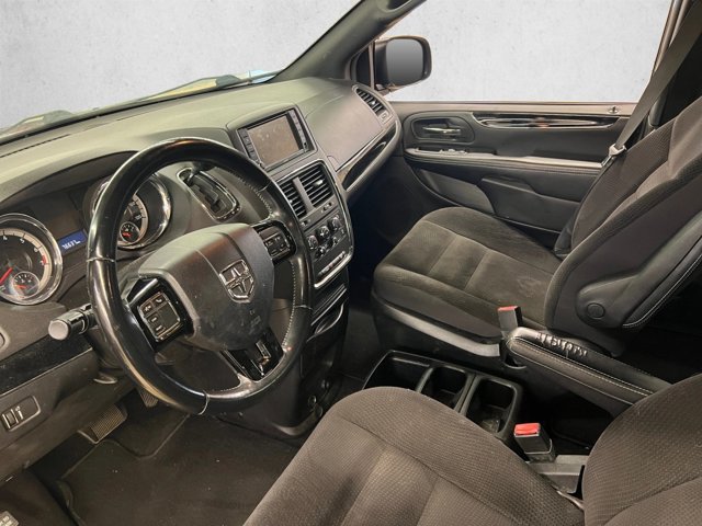 Used 2018 Dodge Grand Caravan SE FWD image 9