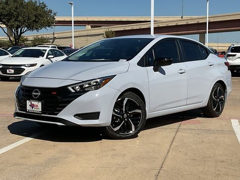 New 2025 Nissan Versa SR w/ Trunk Package image 2
