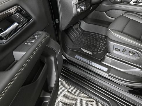 New 2026 GMC Yukon Elevation image 5