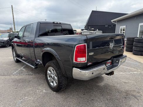 Used 2018 RAM 2500 Laramie AWD/4WD image 3