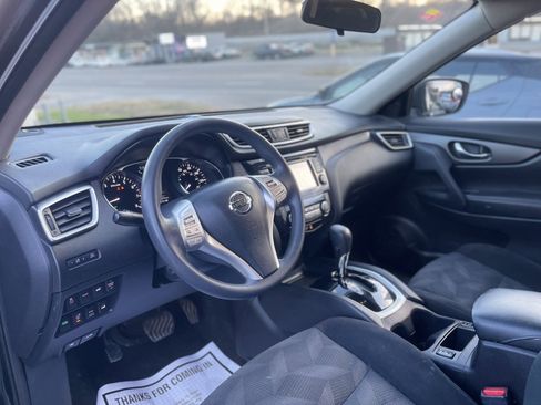 Used 2015 Nissan Rogue SV w/ SV Premium Package image 7