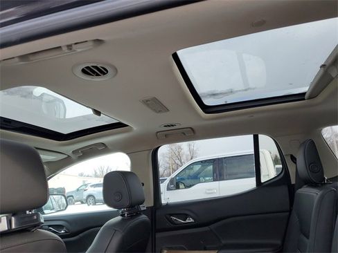 Used 2018 GMC Acadia Denali w/ Technology Package image 10