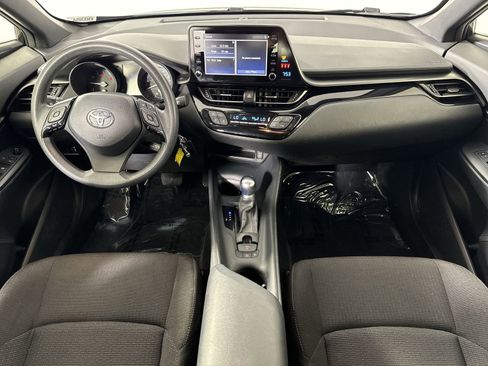 Used 2019 Toyota C-HR XLE image 22