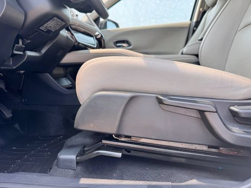 Used 2019 Honda HR-V EX-L image 31