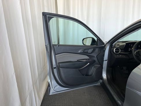 New 2025 Chevrolet Trax ACTIV w/ Driver Confidence Package FWD image 16