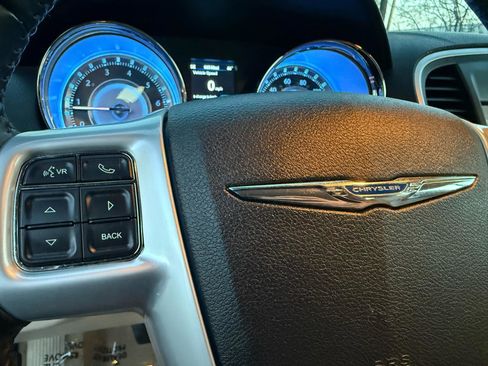 Used 2014 Chrysler 300 RWD image 36