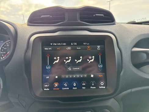 Used 2023 Jeep Renegade Limited AWD/4WD image 23