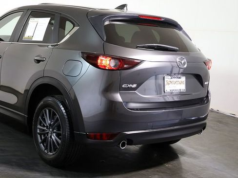 Used 2019 MAZDA CX-5 Touring FWD image 11
