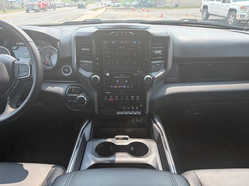 Used 2024 RAM 1500 Big Horn AWD/4WD image 36