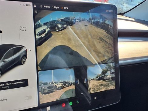 Used 2022 Tesla Model Y Long Range image 16