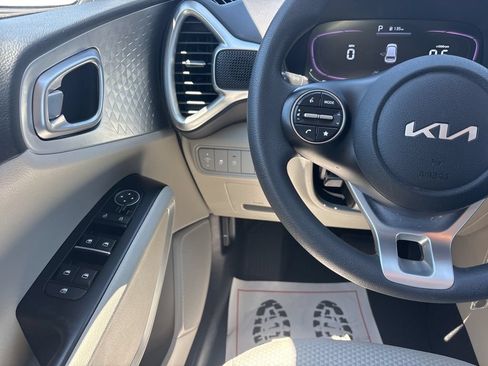 Used 2024 Kia Soul LX w/ Option Group 015 FWD image 24
