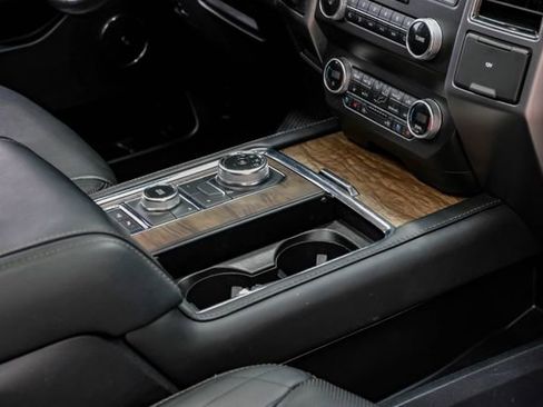 Used 2020 Ford Expedition Platinum image 40