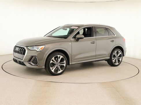 Used 2020 Audi Q3 2.0T Premium Plus w/ Premium Plus Package image 13