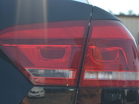 Used 2013 Volkswagen Passat 2.5 S image 8