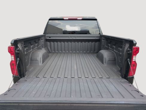 Used 2024 Chevrolet Silverado 1500 LT AWD/4WD image 8