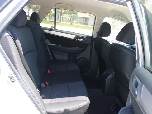 Used 2016 Subaru Outback 2.5i Premium AWD/4WD image 30