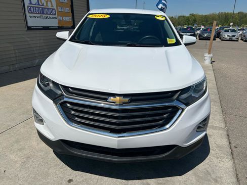 Used 2018 Chevrolet Equinox LT FWD image 2