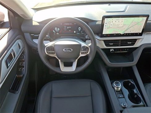 New 2026 Ford Explorer Active image 7