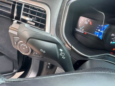 Used 2017 Ford Fusion SE w/ Equipment Group 201A FWD image 31