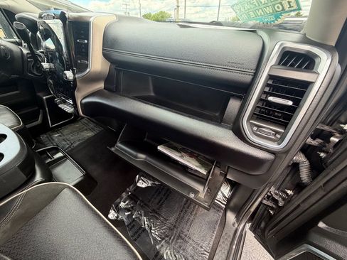 Used 2024 RAM 2500 Laramie AWD/4WD image 35