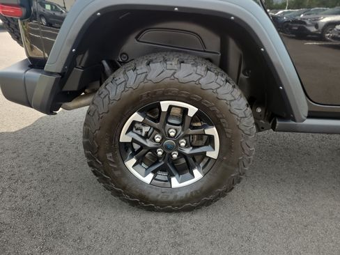 Used 2024 Jeep Wrangler Unlimited Rubicon 4xe w/ Technology Group AWD/4WD image 11