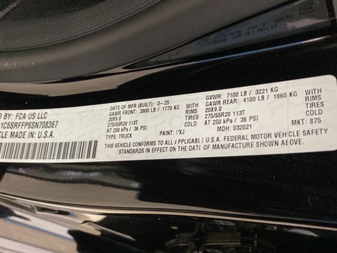 Used 2025 RAM 1500 Big Horn AWD/4WD image 39