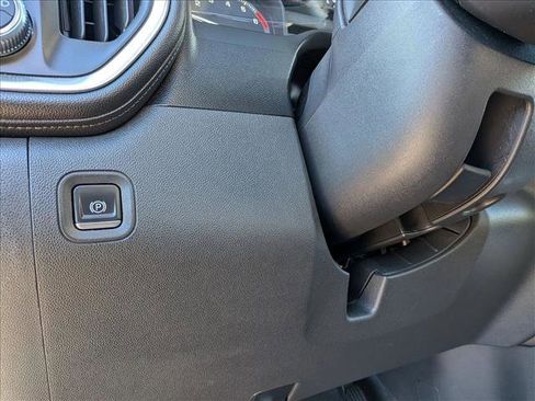 Used 2019 GMC Sierra 1500 SLT w/ SLT Convenience Package image 16