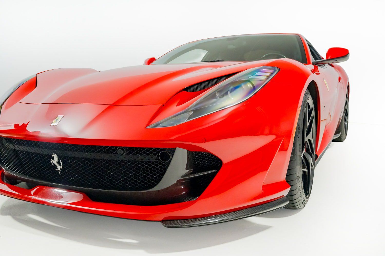 Used 2018 Ferrari 812 Superfast RWD image 34