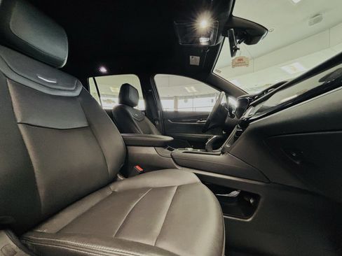 Used 2024 Cadillac XT6 Premium Luxury w/ Technology Package FWD image 43